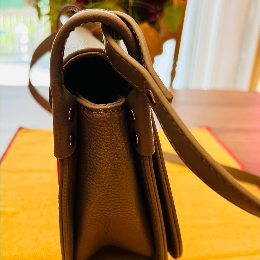Nico & Olive Crossbody Bag - Picture 9 of 9